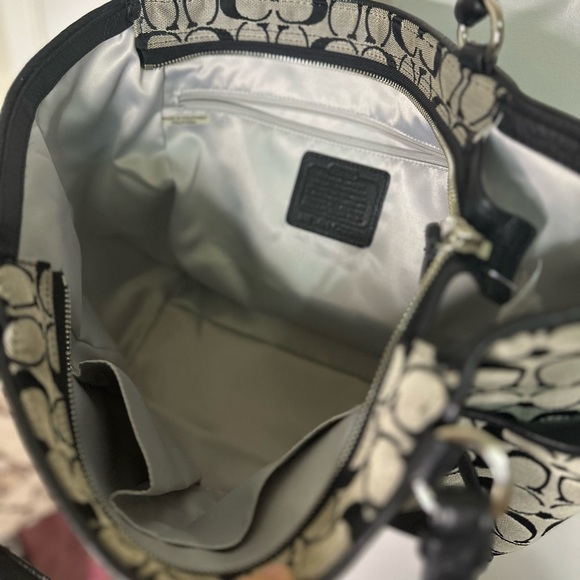 Coach Black & White Park Signature Carrie Leather Trim Tote Shoulder Bag - Picture 5 of 8